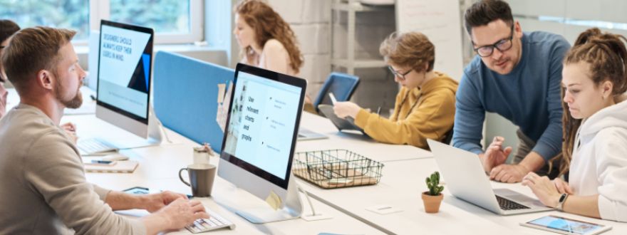 Group of florida business owners studying insurance options from American US Insurance, a Florida business and commercial insurance agency in Kendall, Miami.