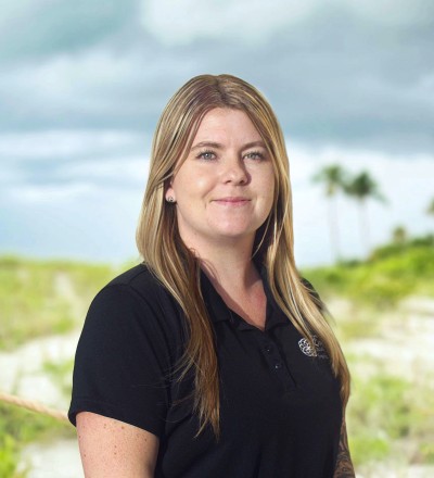 picture of Halie Sherron with Venice beach as background